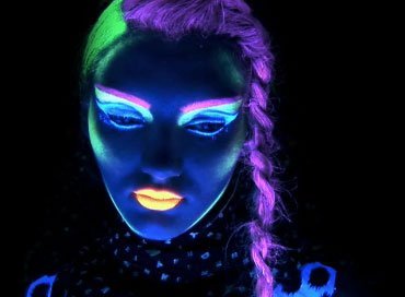 Glow in the Dark Make up